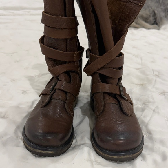 Steve Madden Shoes - Steve Madden Dark Brown Lace-Up Leather Boots